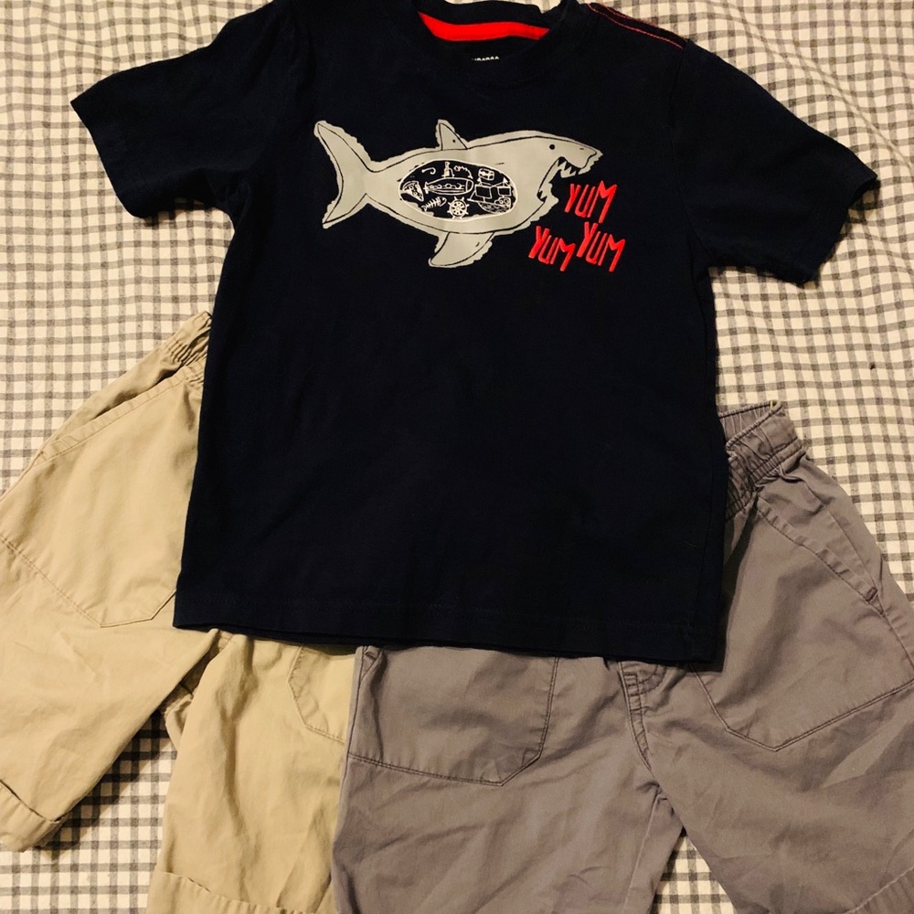 Gymboree Boys navy blue shirt and 2 pair shorts